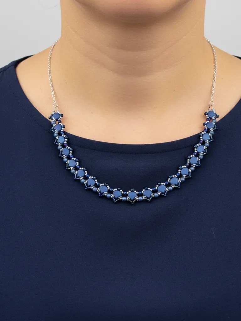 Queen’s Trellis Necklace - Blue product image (4)