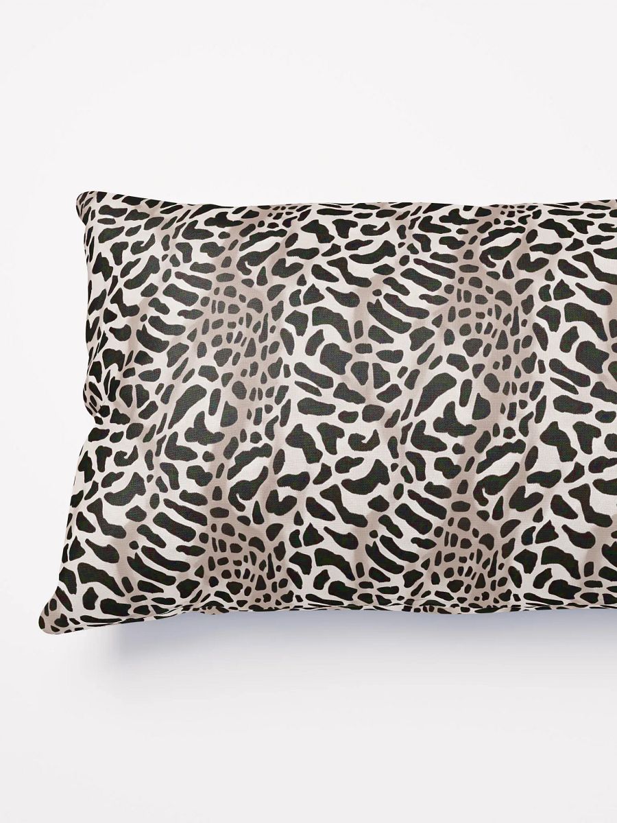 Cafe Giraffe Pillow product image (9)
