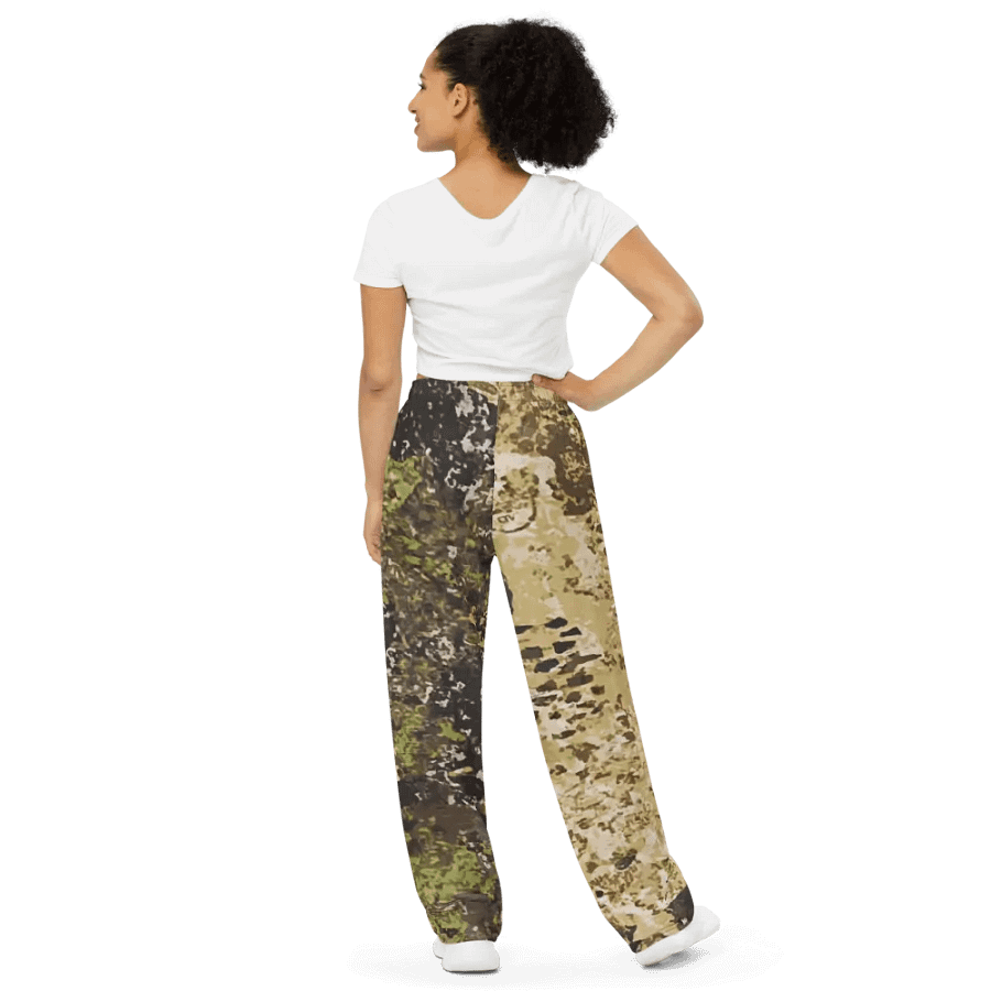 Trendy Camo Fusion Wide-Leg Pants product image (4)