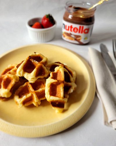 What better way to start your Wednesday than with waffles? 

🧇

Link in bio to order from our website! 

#cozycornerwaffles #...