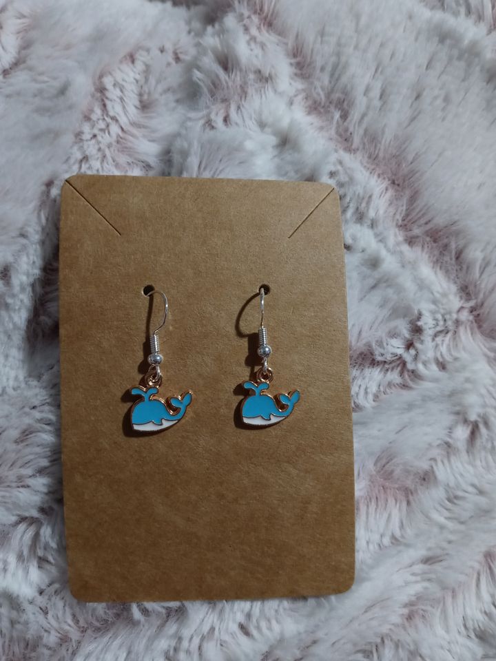 Boss momma whale earrings product image (2)