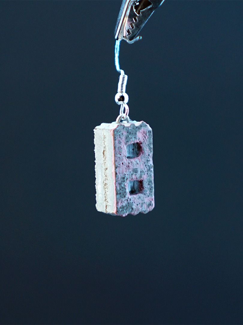 [01] Cinders {earrings} product image (5)