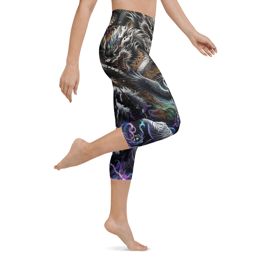 Dragon Scales Yoga Capri Leggings product image (1)