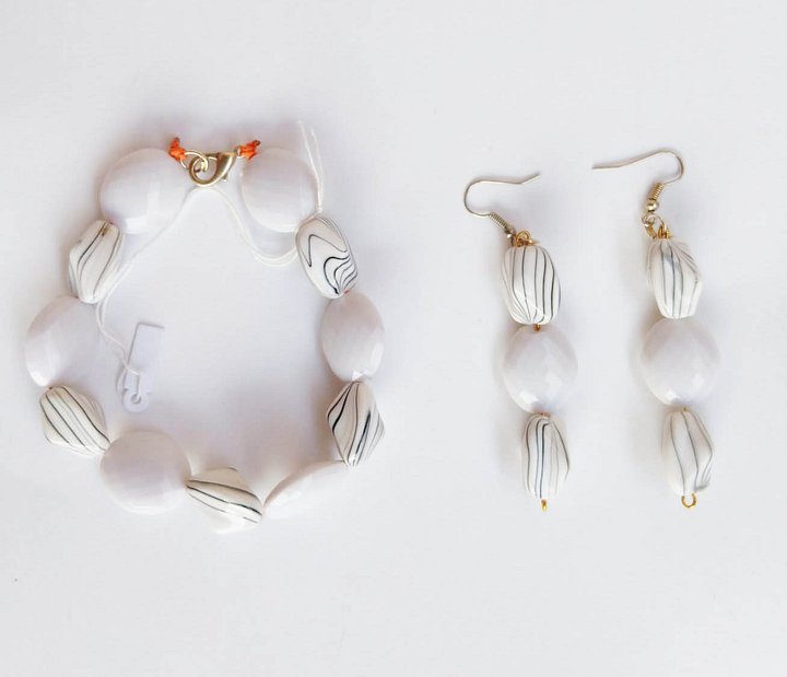More product image (1)