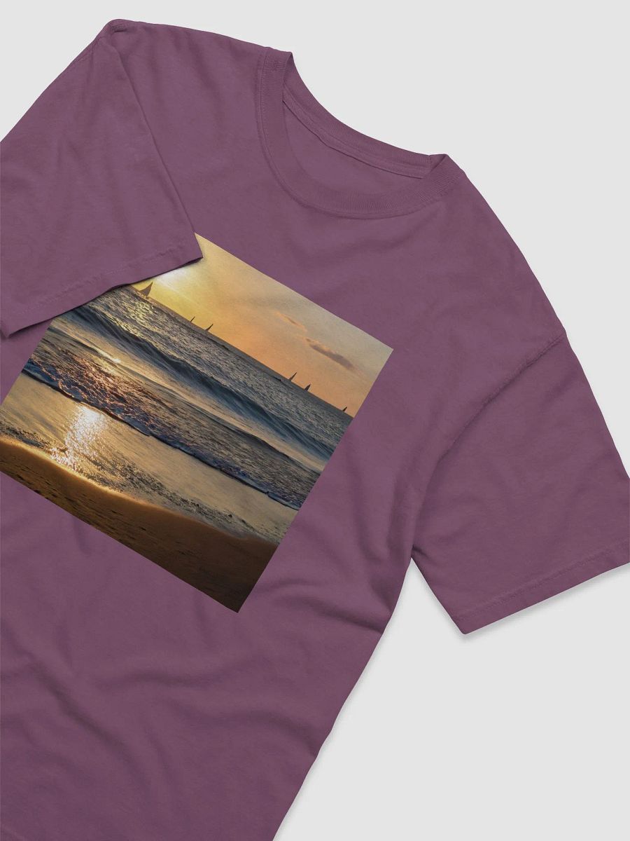 Embrace Paradise: Palm Tree T-Shirt in Ultra-Soft Cotton product image (39)