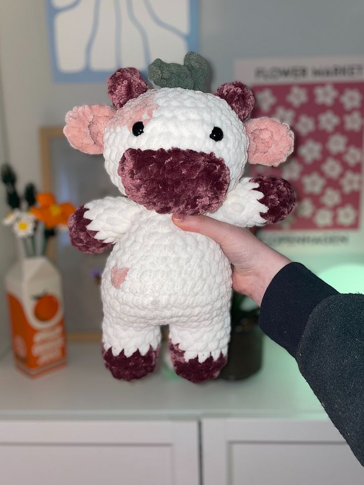 valentine cow plush product image (1)