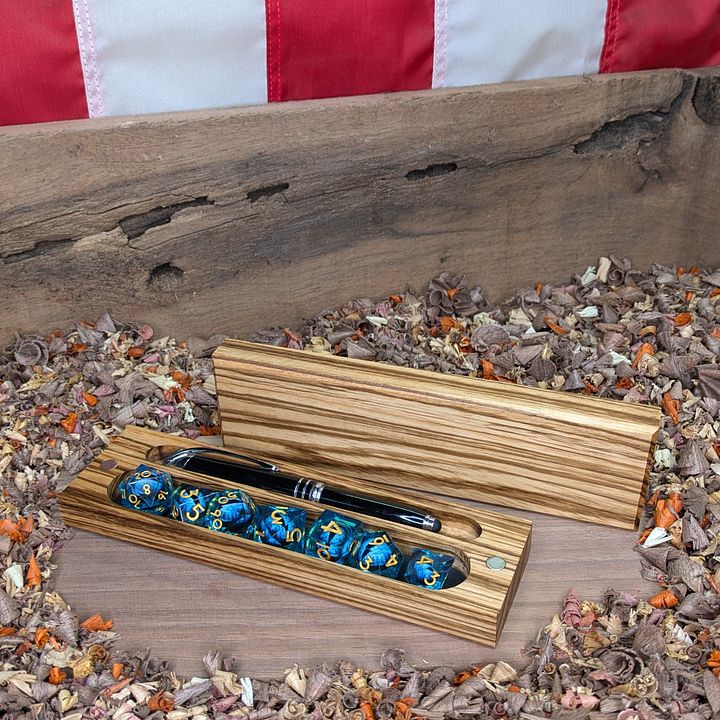 Magnetic Dice Vault with Pen Holder product image (2)