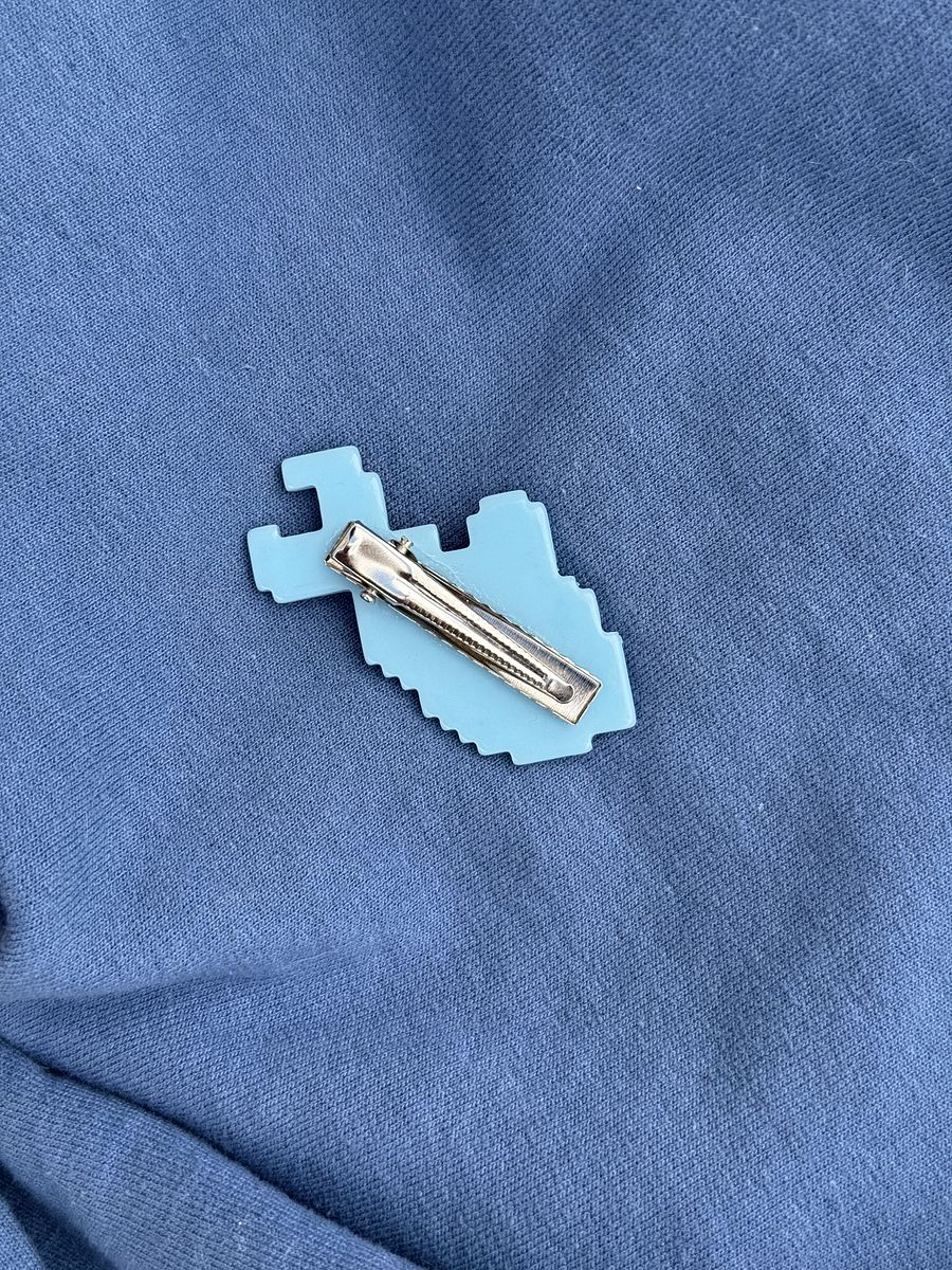 Mini Bream Hair Clip product image (2)