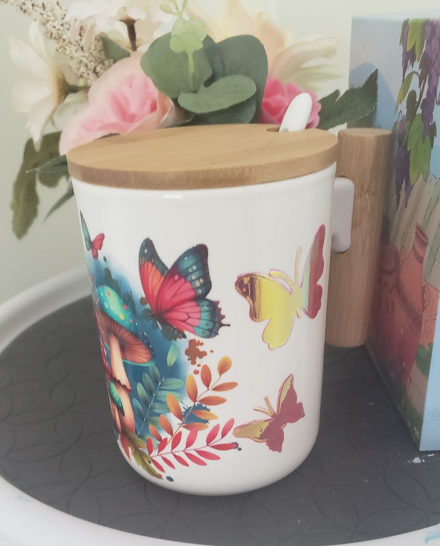 Enchanted Forest Ceramic Cup with Wooden Lid product image (2)