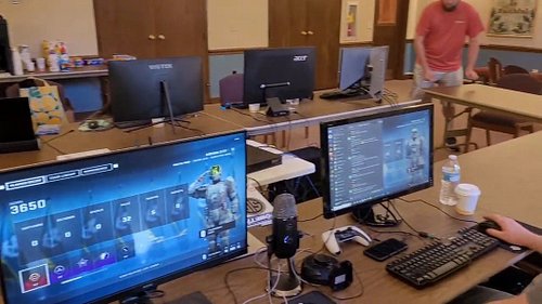A short video of us setting up the LAN Party. Thanks to the ALP project from @sdlanparty we had tons of fun!
https://alp.sand...