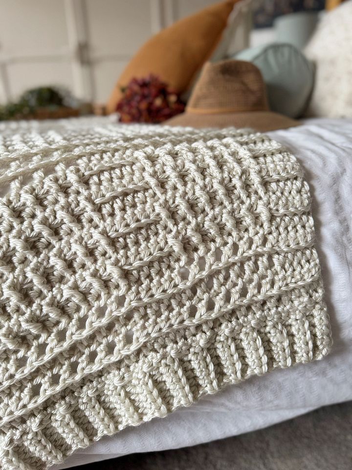 Silver Squares Thick Crochet Blanket Pattern | Quick, Easy Bulky Blanket PDF product image (2)