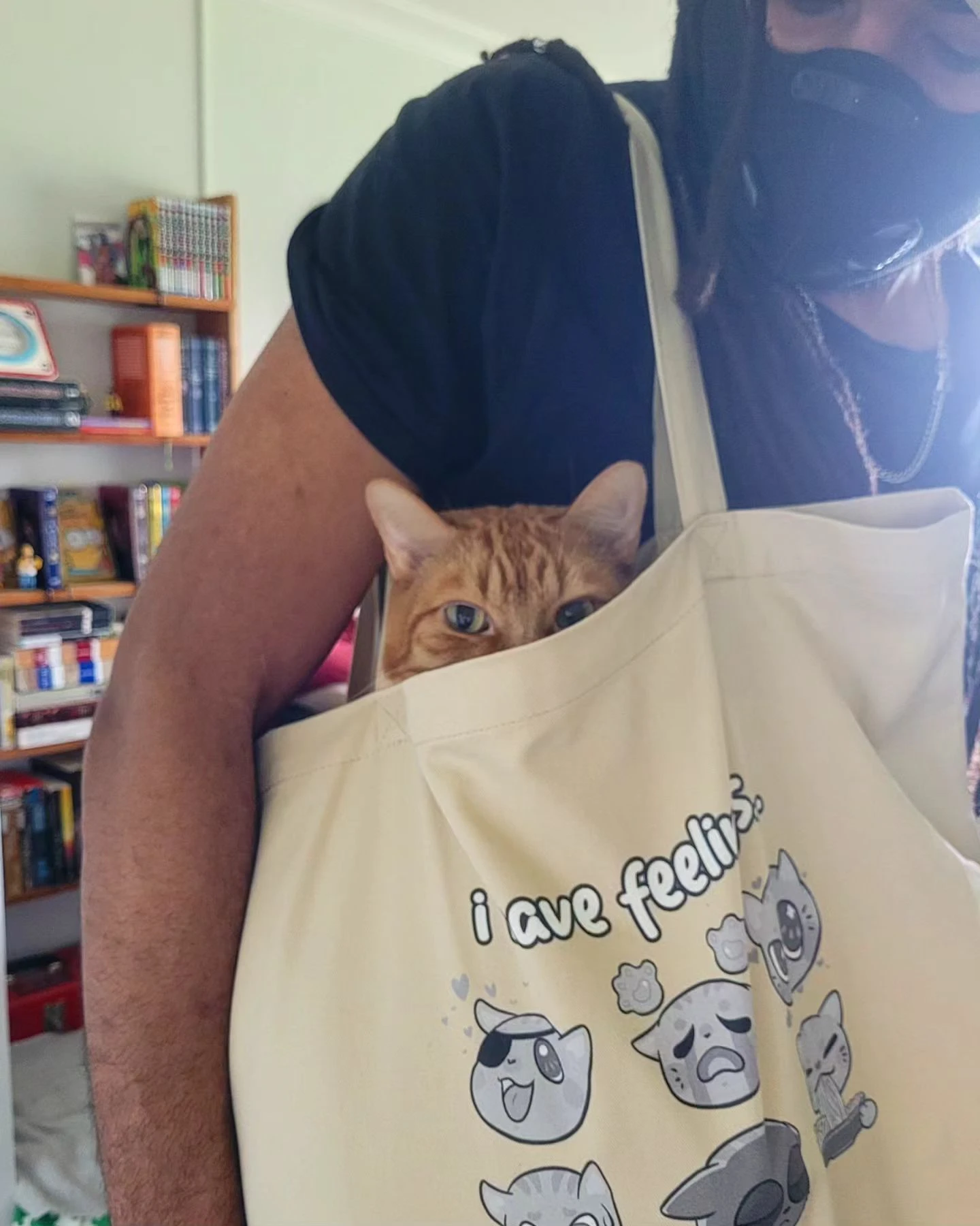 Babbers in his new *babulous* bag 💁‍♂️ https://butterscotchpirate.com