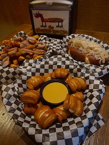 🥨🍻OKTOBERFEST 2025🍻🥨 The time has come! #steamieweenie #oktoberfest