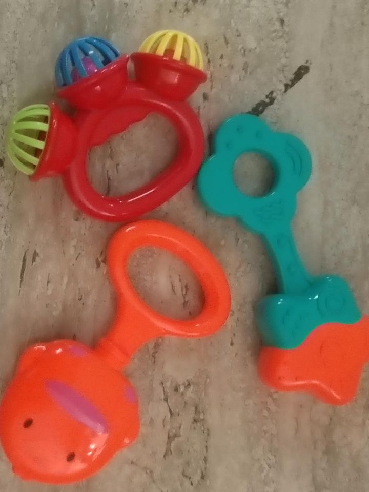 Baby rattle product image (1)