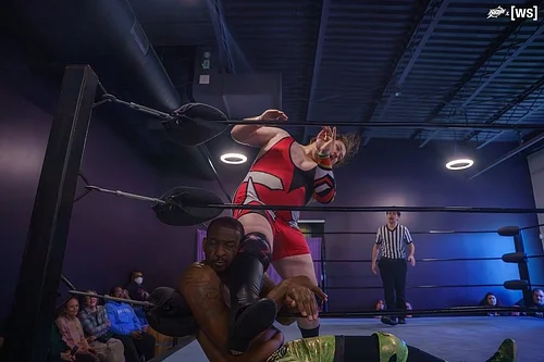@naptownallpro debut! Kicking faces and looking cool AF. (Why am I dabbing while doing the face wash?)

📸: @workshoot_photo 
...