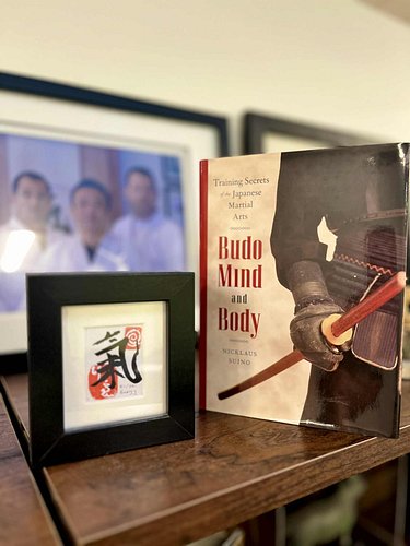 If you train in iaido, kendo, judo, karate, aikido, or kyudo—you need this book. 💡 Budo Mind and Body is your no-nonsense gui...