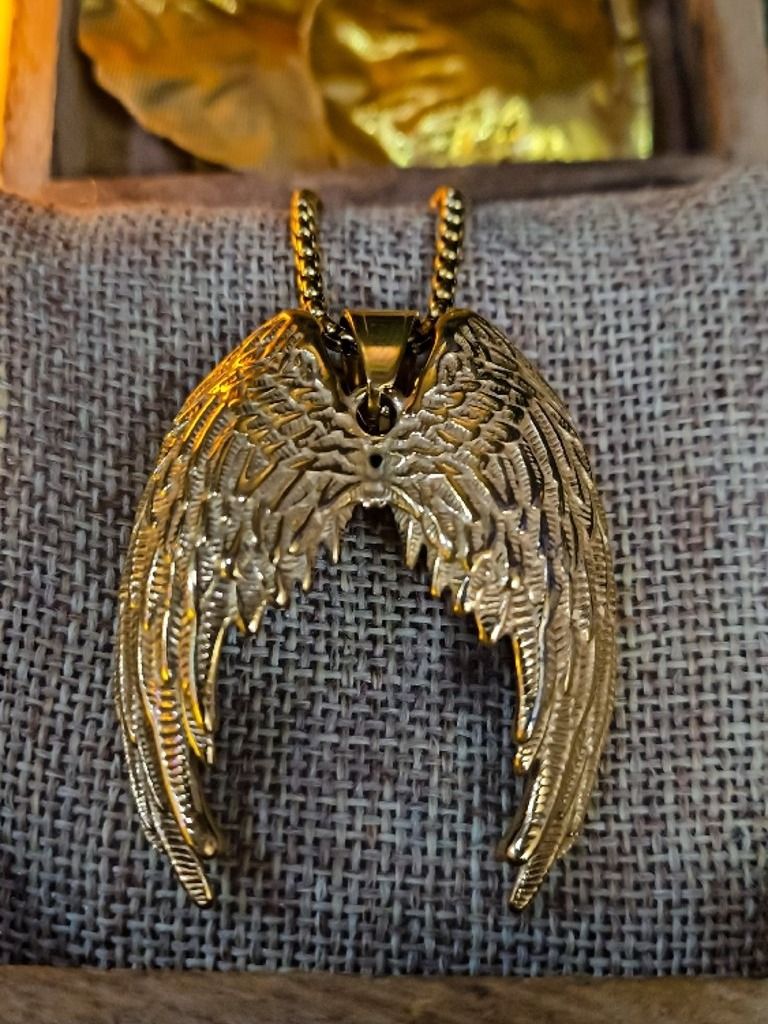 The Armored Kingdom Golden Guardian Wings of Glory Necklace product image (4)