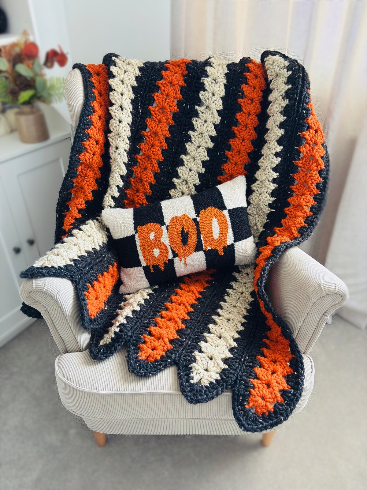 Spooky Strips Mile-a-Minute Crochet Blanket Pattern | Easy Super Chunky Throw Blanket for Beginners | Halloween Afghan PDF product image (1)