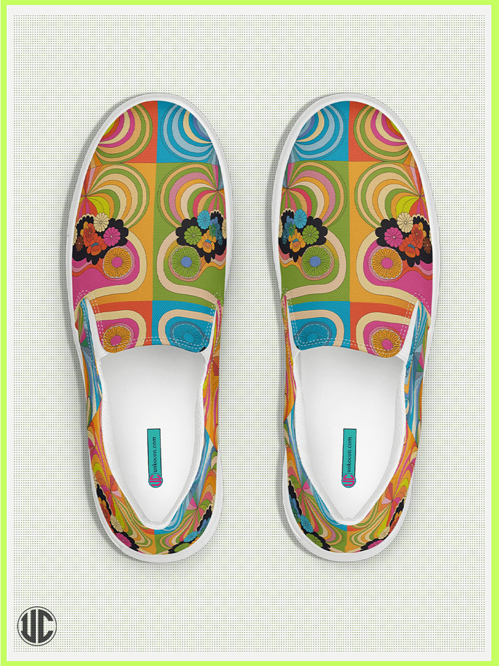 UnkoCon – Boho Retro Swirl Bloom Women’s Slip-On Shoes product image (1)