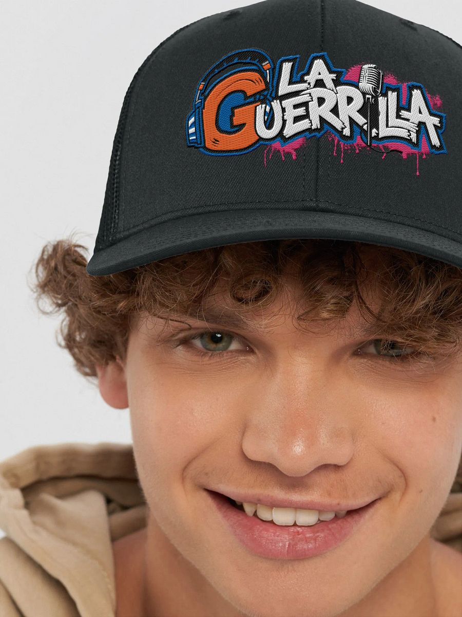 La Guerrilla Gorra de camionero Bordada product image (29)