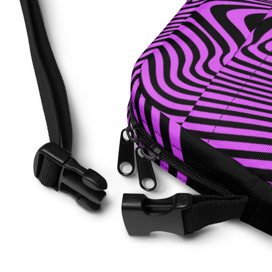 Radiant Ripple Crossbody Bag for the sophisticated ladies product image (8)