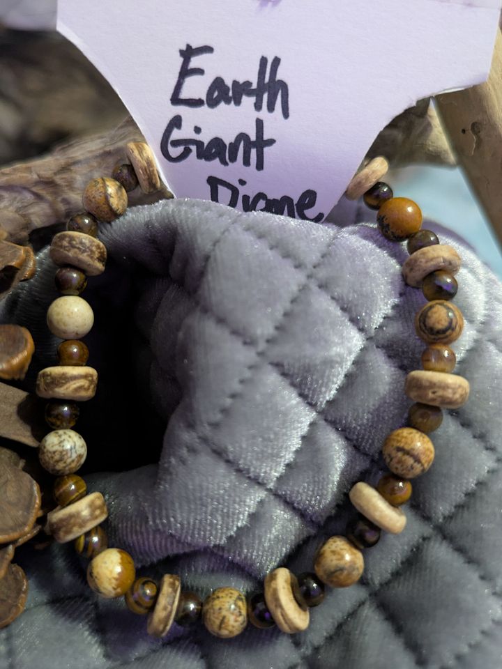 Earth Giant Diane Bracelet product image (1)