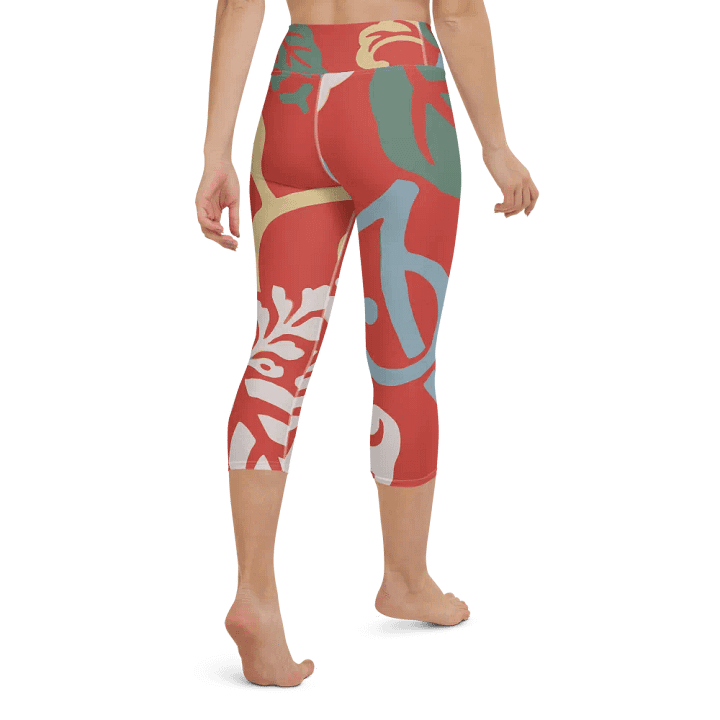 Japanese Vintage Floral Capri Yoga Leggings product image (2)