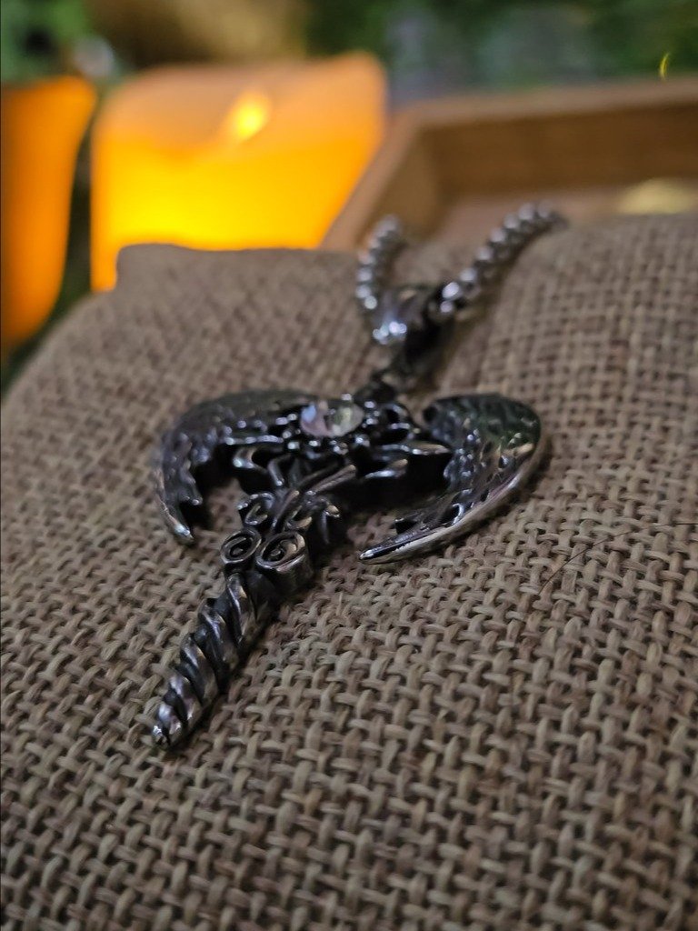 The Armored Kingdom Guardian's WingedBlade Necklace product image (5)