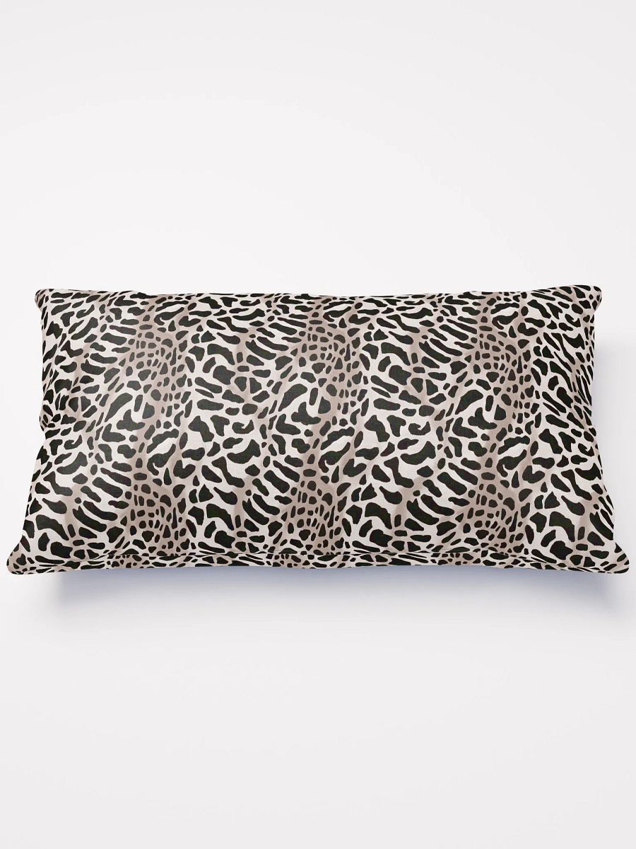 Cafe Giraffe Pillow product image (1)
