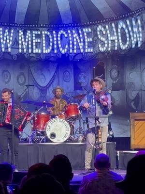 Wagon Wheel . . . if this doesn't make you want to dance you might be DEAD! #oldcrowmedicineshow #wagonwheel