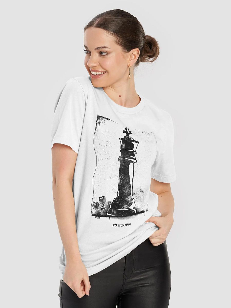 Grunge Chess: The King unisex t-shirt product image (8)