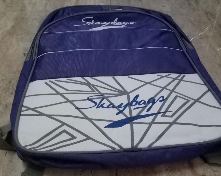 school bag product image (2)