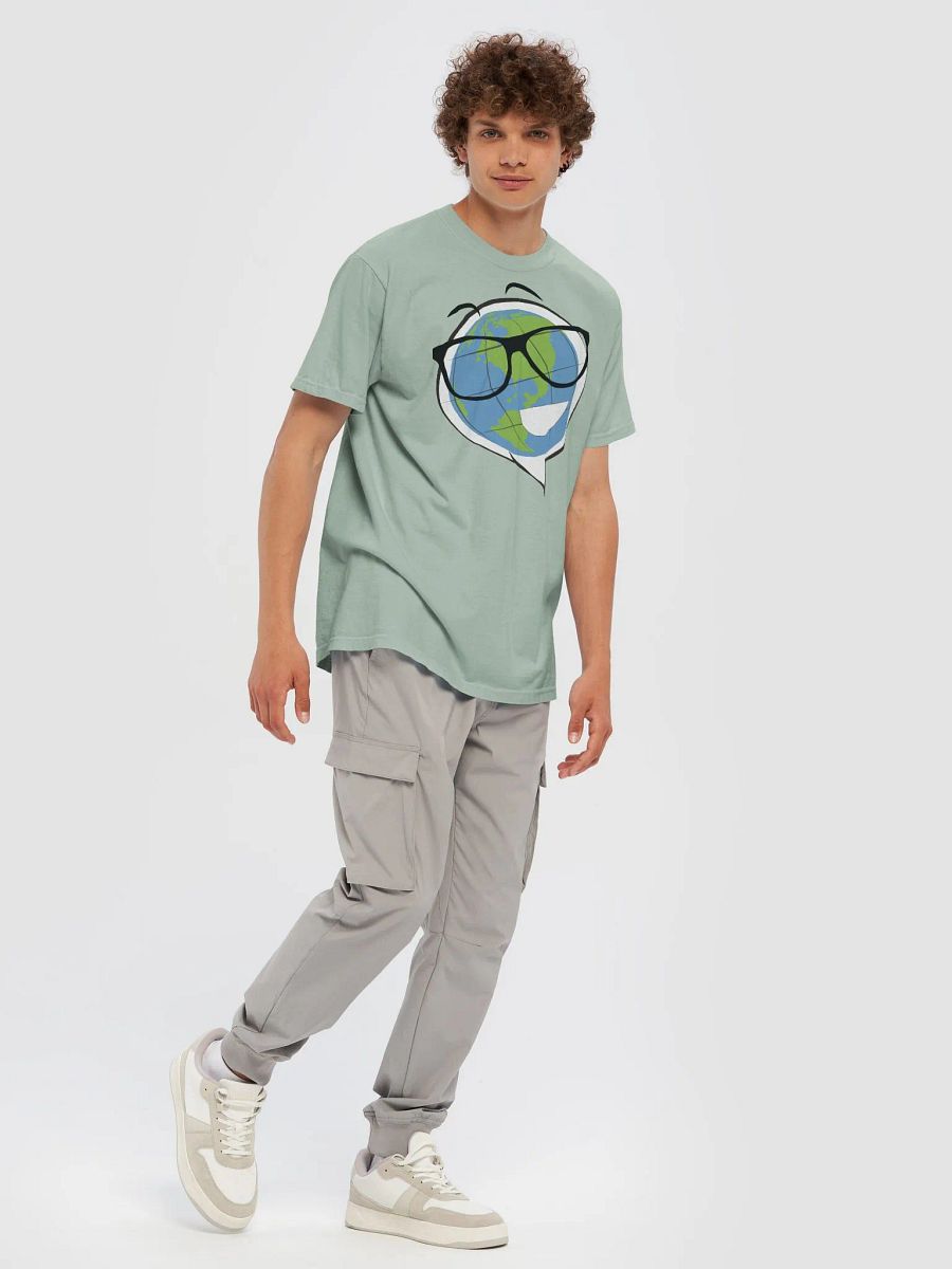 Globey McGlobeface Tee product image (86)