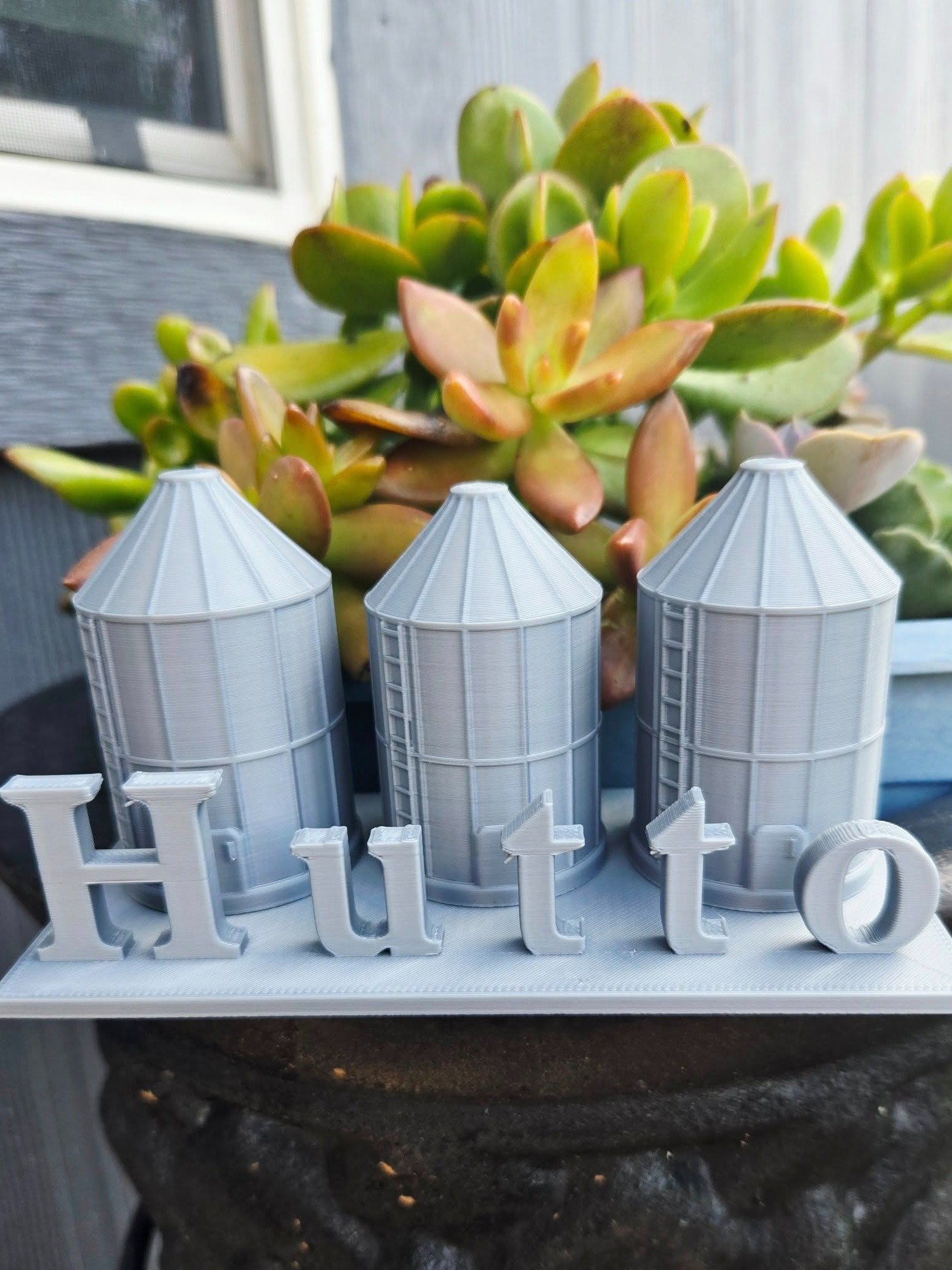 Hutto Skyline 3D Model – Iconic Sign with Silos product image (3)