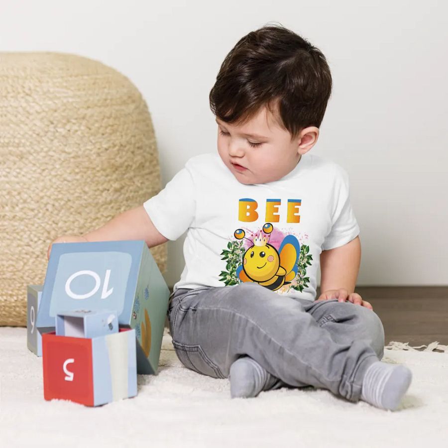 Cute Bee Colorful Lovely T-Shirt – Funny Shirt & Gift for Boys & Girl product image (10)