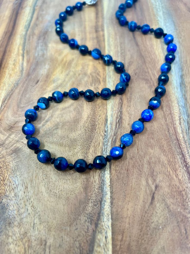 Handmade Necklace (Black and Blue) product image (2)