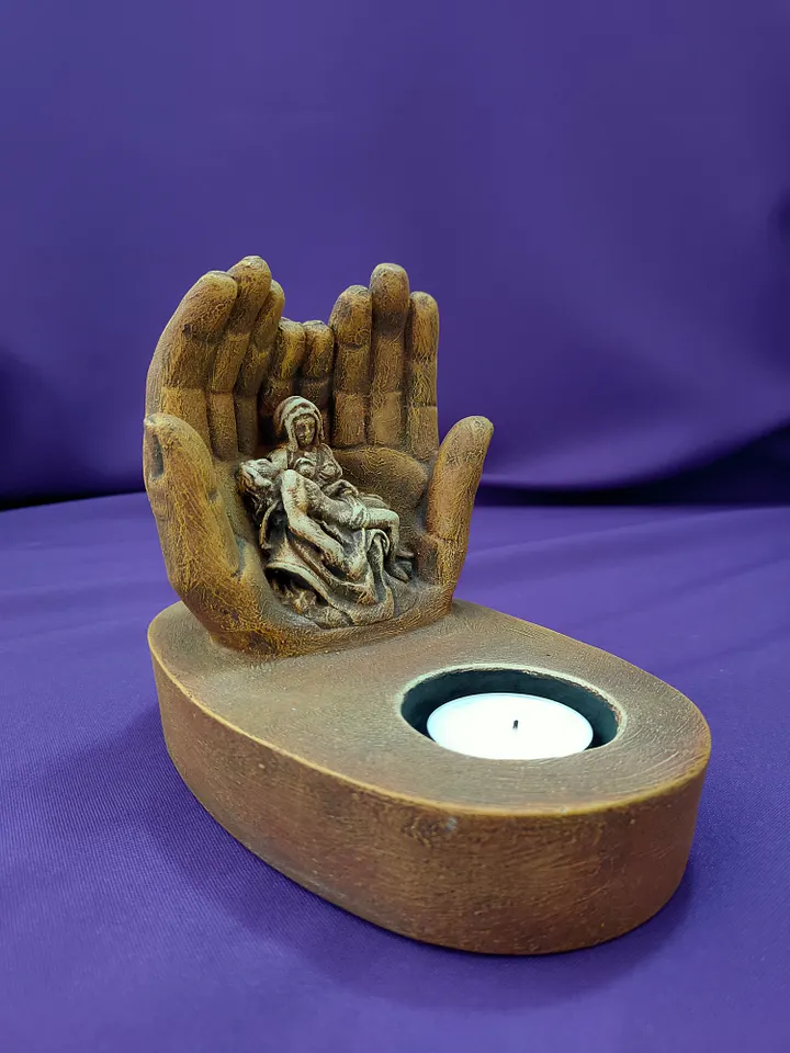 Castiçal Exclusivo Pietà de Michelangelo - Peça Religiosa Vintage Portuguesa para Decoração e Fé product image (1)