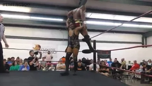 I’m moving more weight than Big Meech and Frank Lucas 
#anybodycangetit

#worldstar #certifiedproblem
 #ProtectYaNeck

#bless...