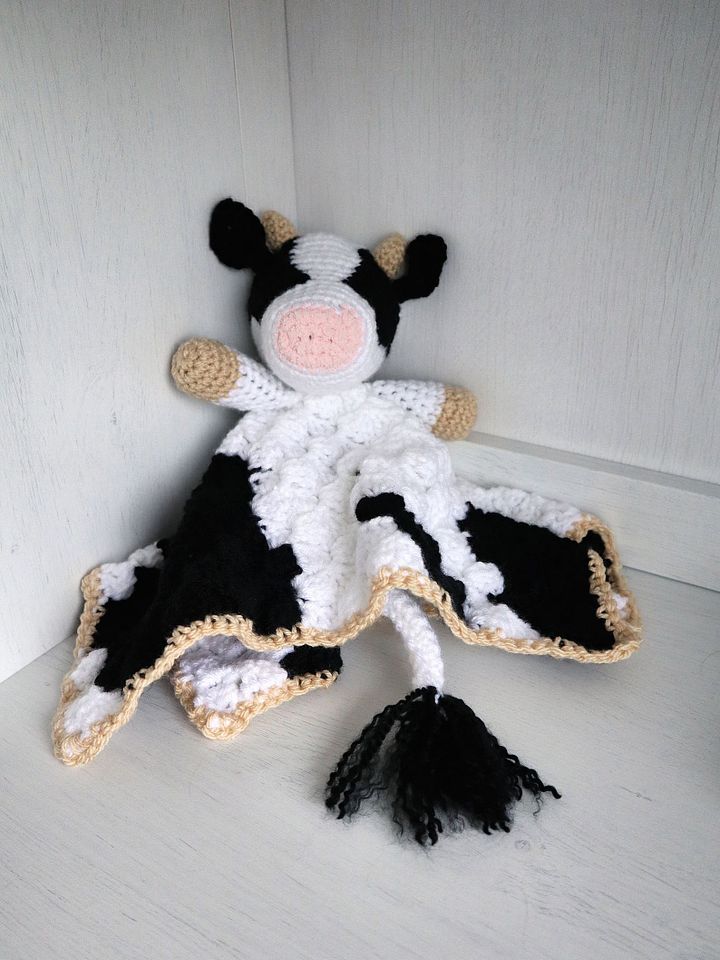 Bessie The Cow Lovey - Crochet Pattern product image (2)