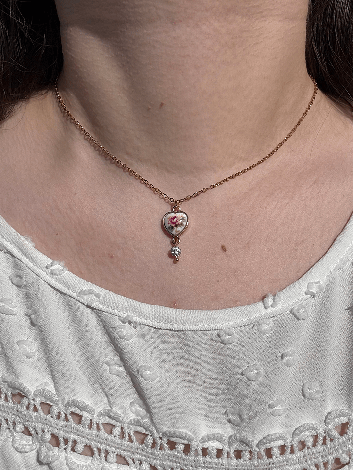 Golden Rose Necklace product image (2)