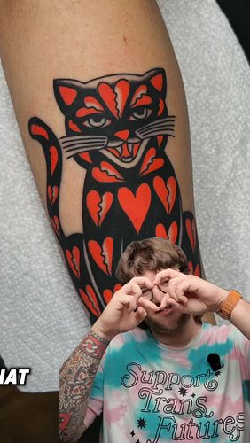 Welcome to part 1 of a little tattoo tour series! 

Tattoo by @zackdeaton at @madetolasttattoo I love him so much ♥️

#tattoo...