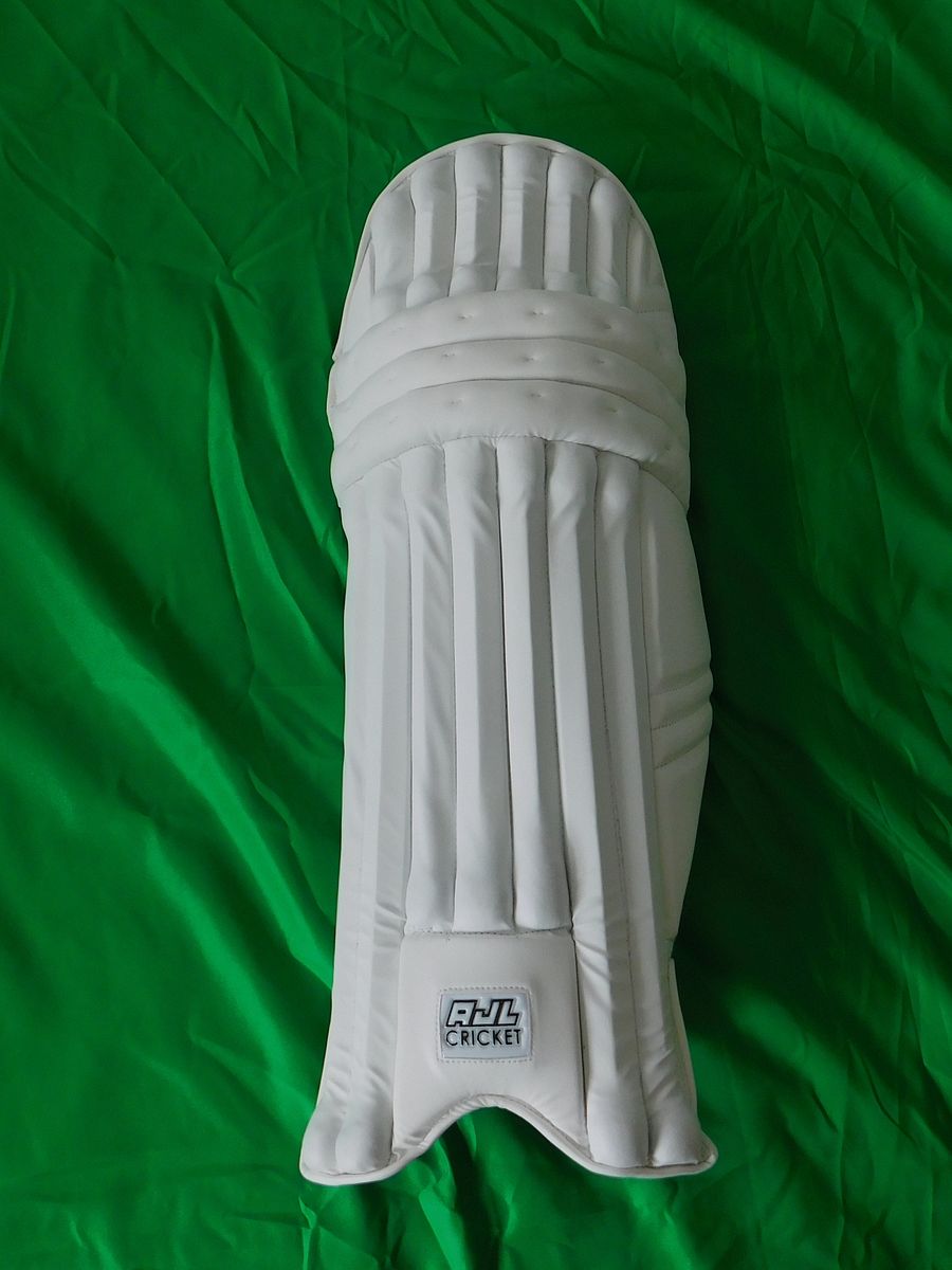 Cricket Pads - Adult Medium product image (4)