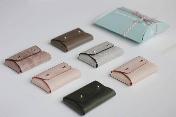 Christmas Gift Vegetable Tanned Leather Cardholder Gift Box product image (1)