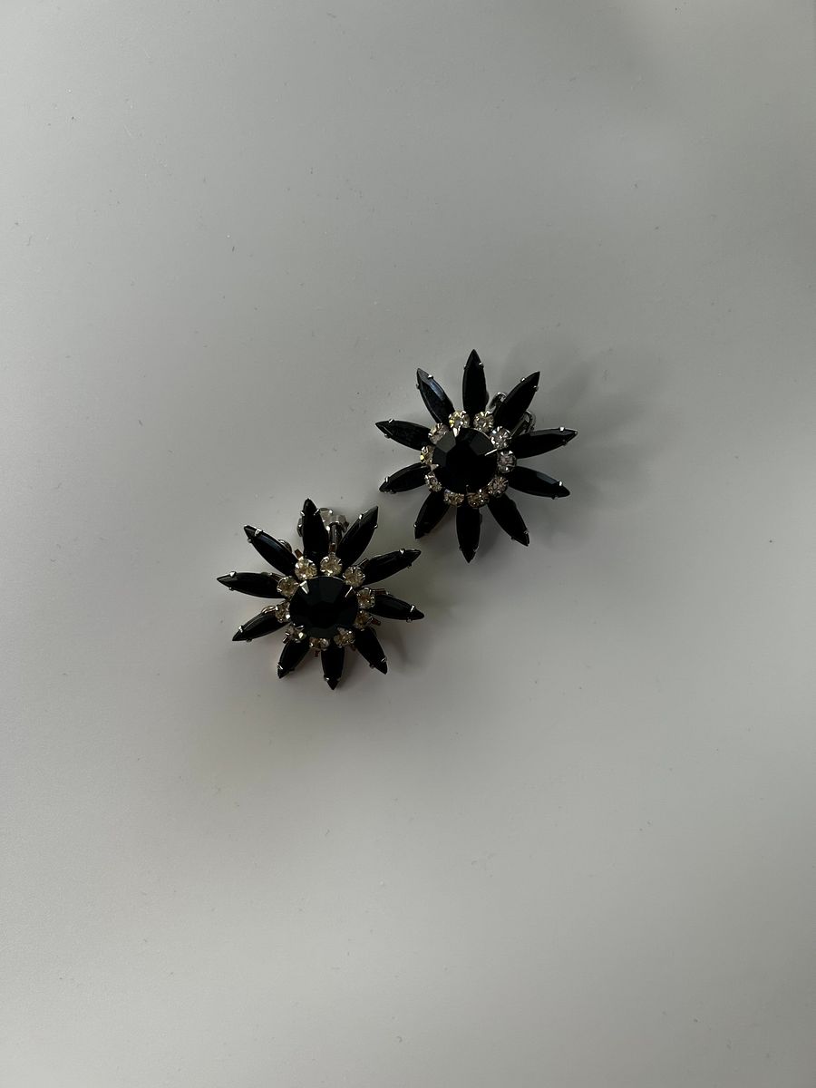 Vintage Judy Lee Black Crystal Starburst Clip On Earrings product image (4)