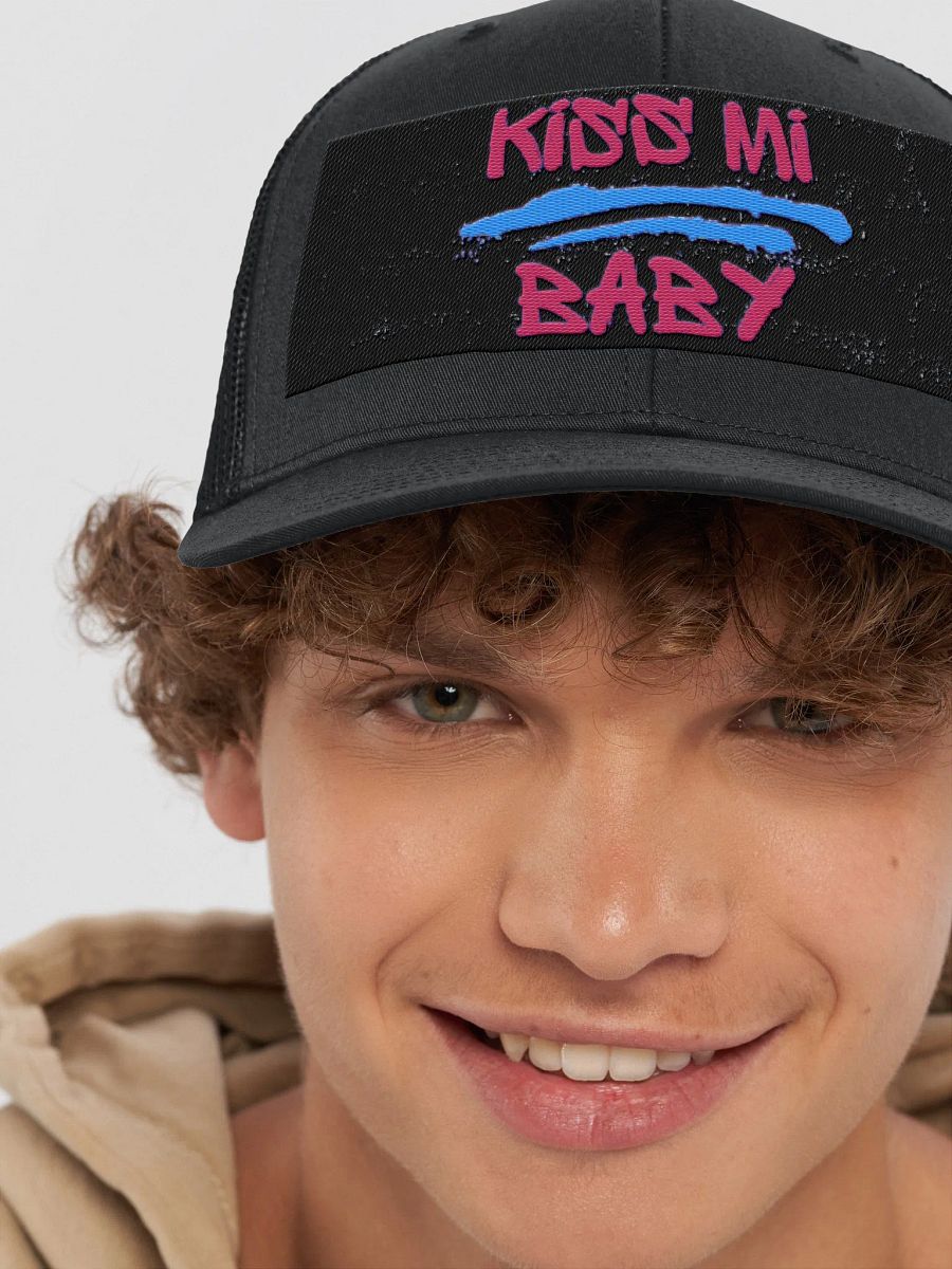 KISS MI BABY HAT product image (8)