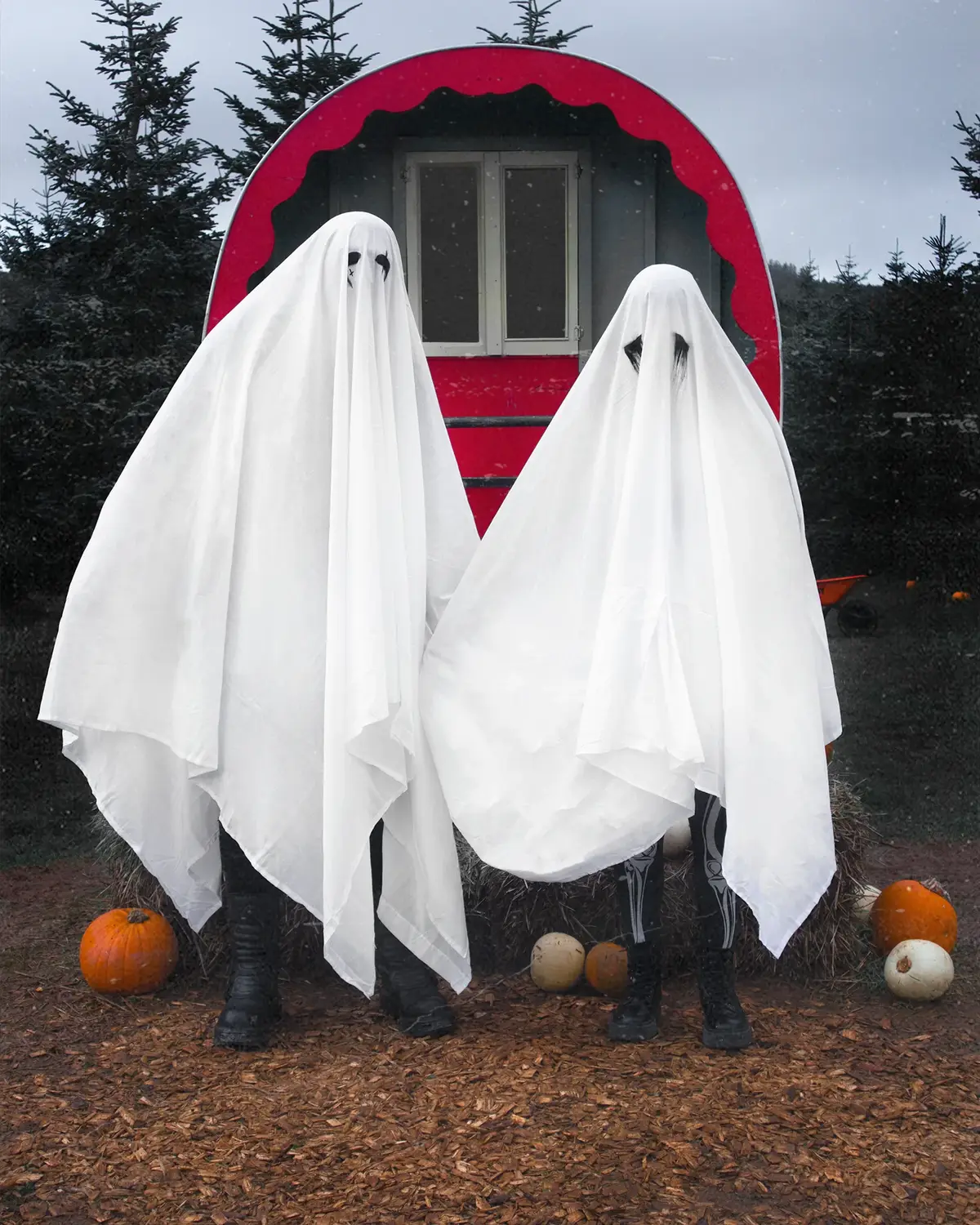 𝕬𝖑𝖑 𝖍𝖆𝖑𝖑𝖔𝖜𝖘 𝖊𝖛𝖊 𝖎𝖘 𝖙𝖍𝖊 𝖔𝖓𝖊 𝖓𝖎𝖌𝖍𝖙 𝖔𝖋 𝖙𝖍𝖊 𝖞𝖊𝖆𝖗 𝖜𝖍𝖊𝖗𝖊 𝖙𝖍𝖊 𝖘𝖕𝖎𝖗𝖎𝖙𝖘 𝖔𝖋 𝖙𝖍𝖊 𝖉𝖊𝖆𝖉 𝖈𝖆𝖓 𝖗𝖔𝖆𝖒 𝖆𝖒𝖔𝖓𝖌𝖘𝖙 𝖙𝖍𝖊 𝖑𝖎𝖛𝖎𝖓𝖌!  🎃 𝕳𝖆𝖕𝖕𝖞 𝕳𝖆𝖑𝖑𝖔𝖜𝖊𝖊𝖓! 🎃 #halloween #pumpkin #pumpkins #ghost #ghosts #goth #gothic #randomgothcouple #samhain #gothfashion #goths #halloweencostume #pumpkinpatch 