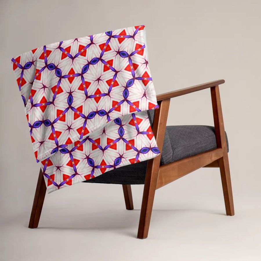 Red White & Blue Floral Throw Blanket product image (1)