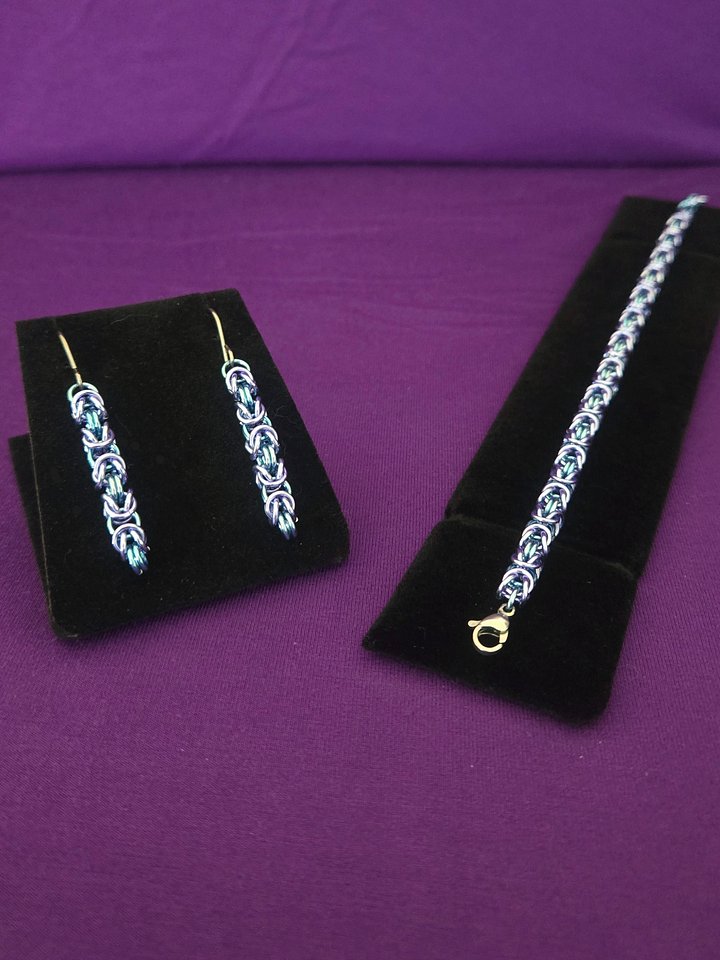 Chainmail Bracelet and Earring - Lavender and Sky Blue product image (1)