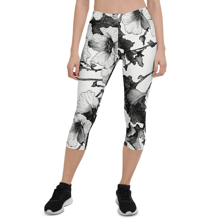 Hibiscus Harmony Capri Leggings product image (1)
