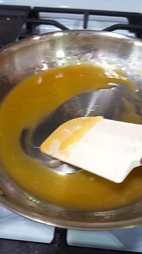 Prepara Flan Espectacular! ¡Caramelo Perfecto en Minutos!

Comenta receta
#flancasero #recetasfaciles #postrescaseros #carame...
